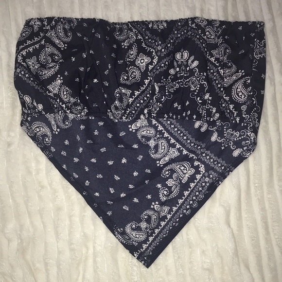 Bandana crop top - Picture 2 of 3